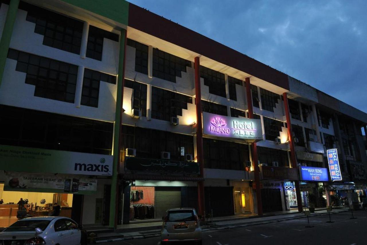 Milano Hotel Kluang Esterno foto