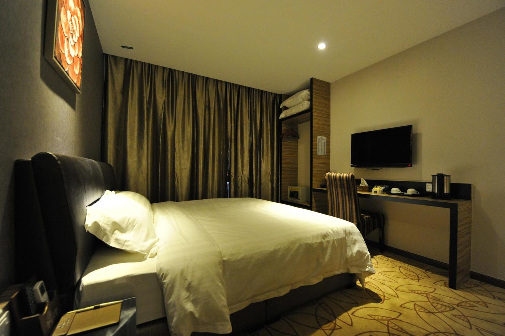 Milano Hotel Kluang Esterno foto