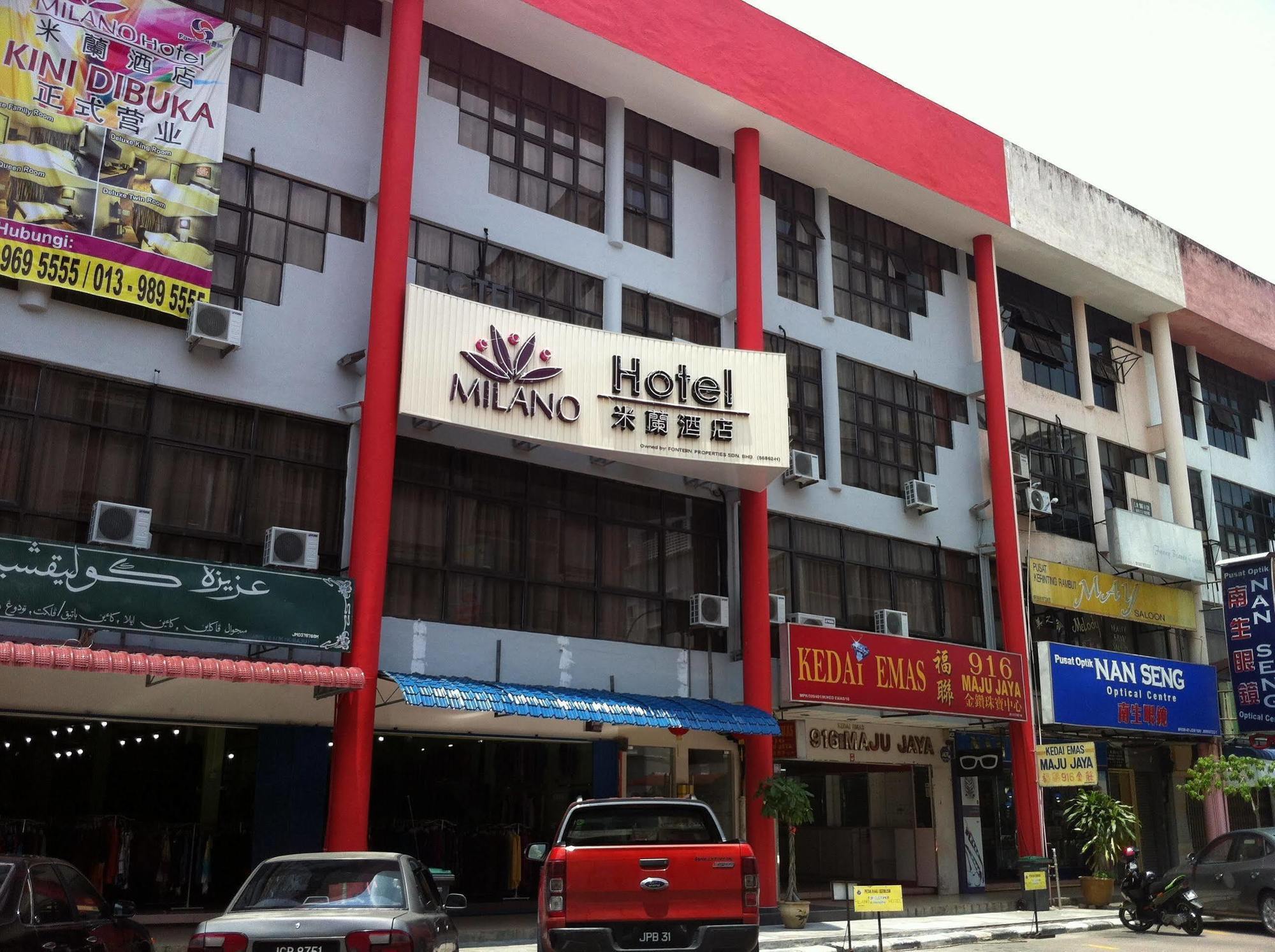 Milano Hotel Kluang Esterno foto